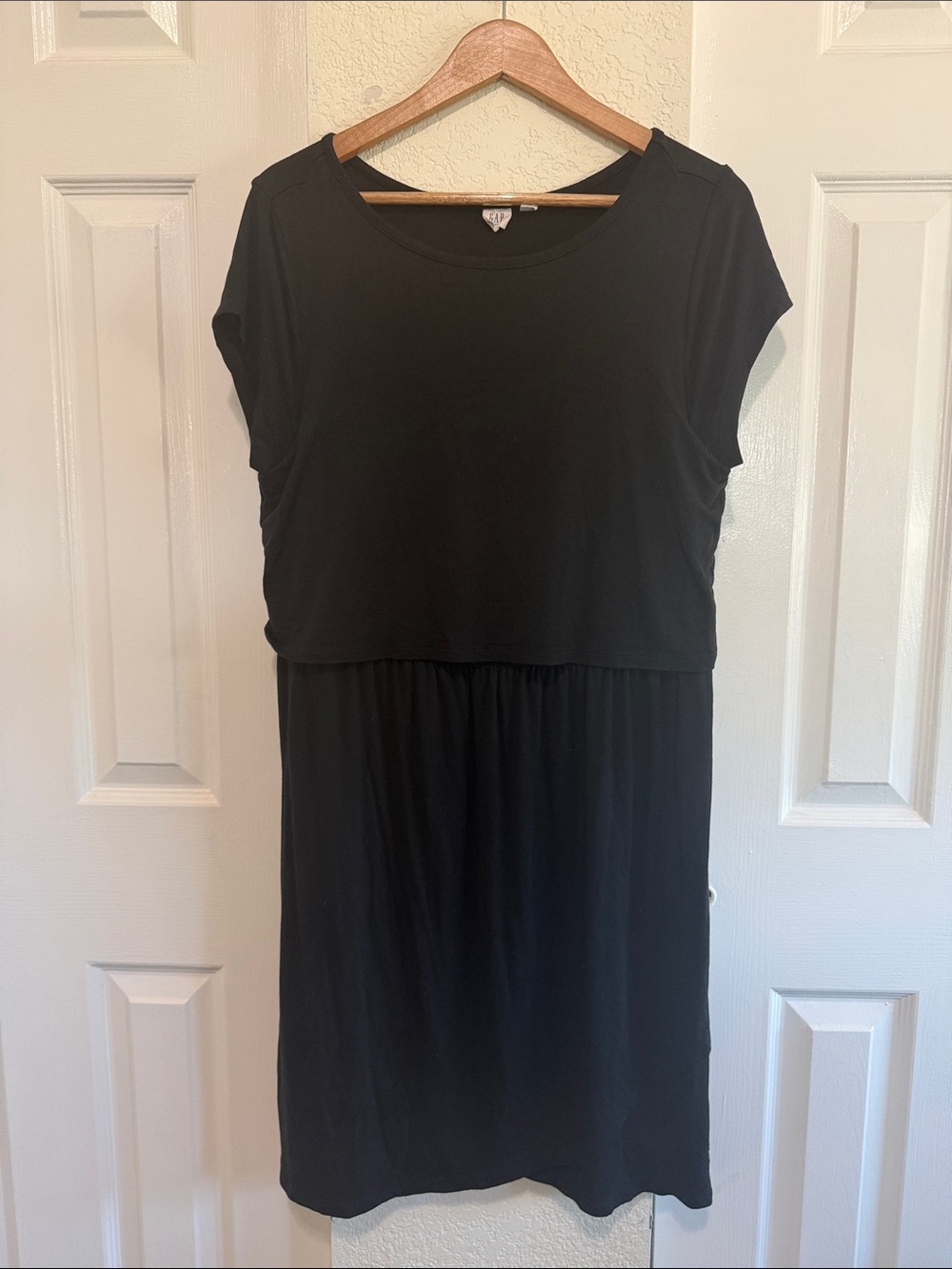 GAP maternity Black Short Sleeve Midi Dress